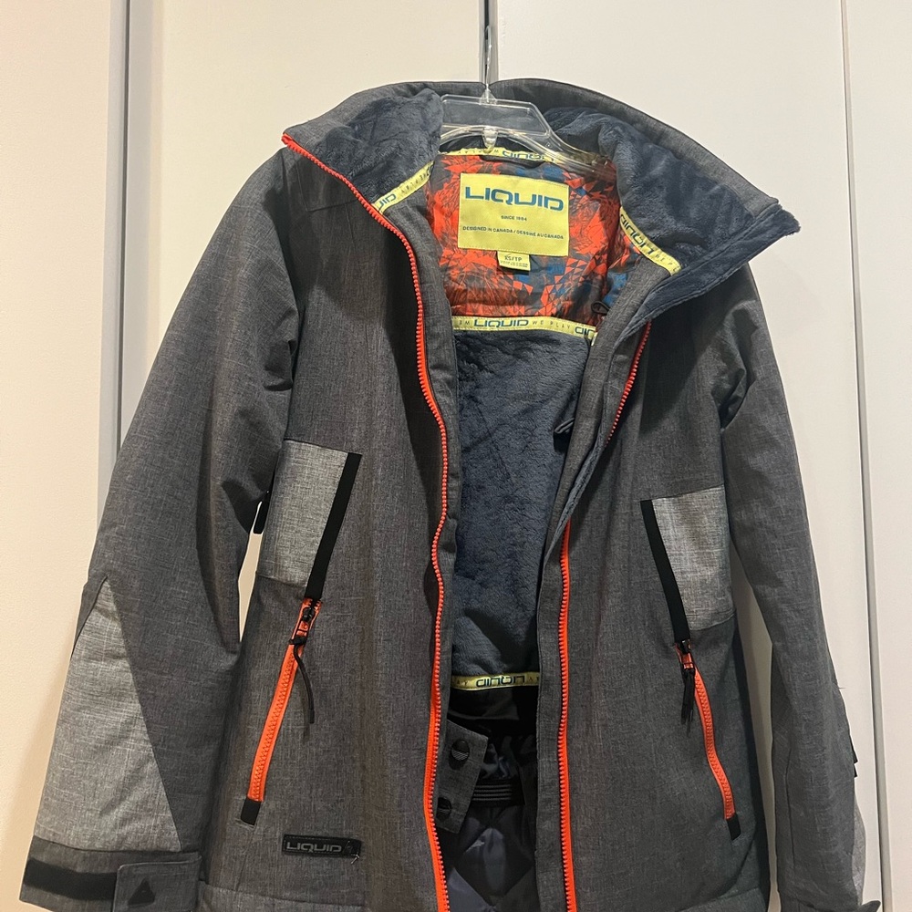 Liquid Womens Gray Snowboard Jacket (XS)